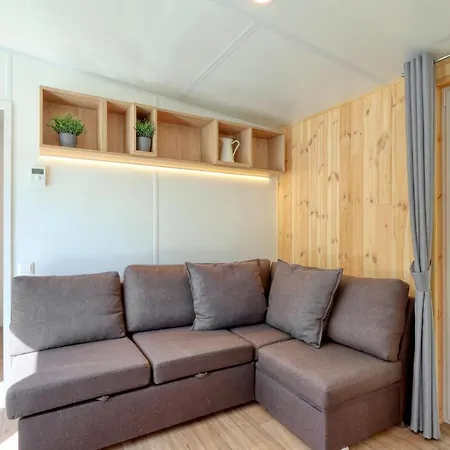 Dom wakacyjny Tiny Haus 43 Am Brombachsee